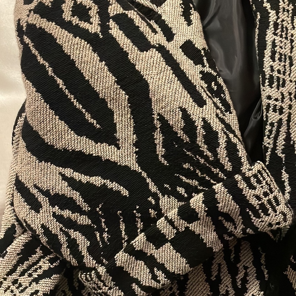 Jacket - Picture 3 of 8